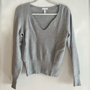 Leith Light Gray V-Neck Sweater